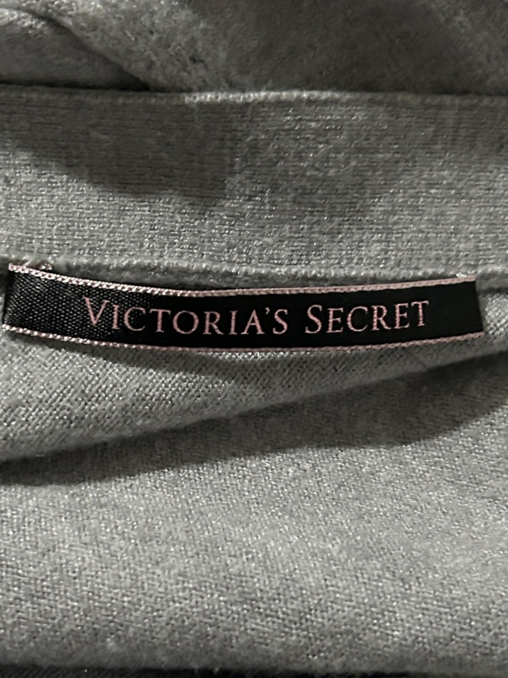 Victoria’s Secret Gray Women's Scoop Neck Open/ Twist back Sweater Sz: M - Picture 2 of 6